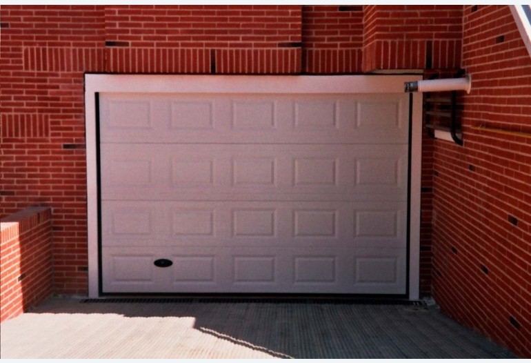 Puertas Seccionales en Lugo